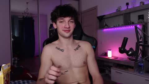 Snapshot of teddy_mode chatting on 8, 12, 2024 Teddy online show from 8, 12, 2024