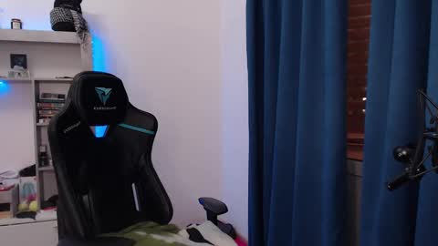 Snapshot of teddy_mode chatting on 29, 12, 2024 Teddy online show from 29, 12, 2024