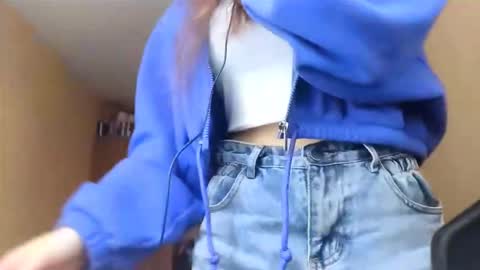 Kimi online show from 28, 10, 2025