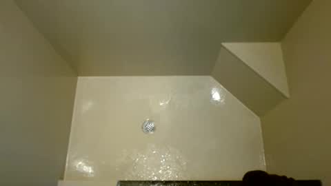 tellmeursecret online show from 24, 4, 2026