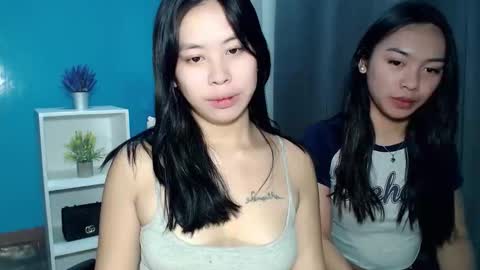 Snapshot of temptmebabyx chatting on 17, 4, 2026 YOGIRL MAXINE online show from 17, 4, 2026