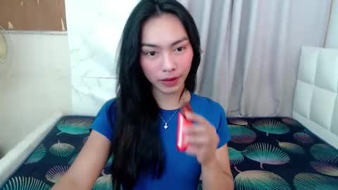 Snapshot of temptmebabyx chatting on 6, 5, 2026 YOGIRL MAXINE online show from 6, 5, 2026