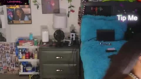 Gaia online show from 10, 11, 2025