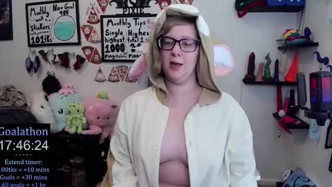 Snapshot of ten_tickle_pixie chatting on 20, 11, 2025 Pixie and Tentacle Overlord online show from 20, 11, 2025