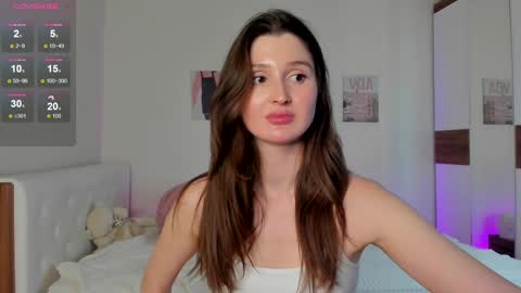 Snapshot of tender_babyy chatting on 1, 2, 2025 Sexy girl Li online show from 1, 2, 2025