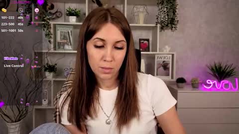 Snapshot of tendermist chatting on 7, 11, 2025 Nelly online show from 7, 11, 2025