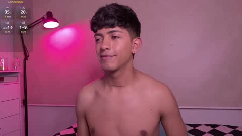 Snapshot of teobrowny_ chatting on 1, 10, 2025 teo brown Independent model online show from 1, 10, 2025