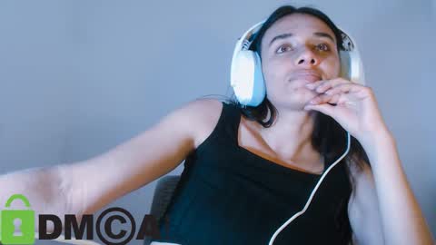 Snapshot of ter23m chatting on 14, 11, 2025 Lisa online show from 14, 11, 2025