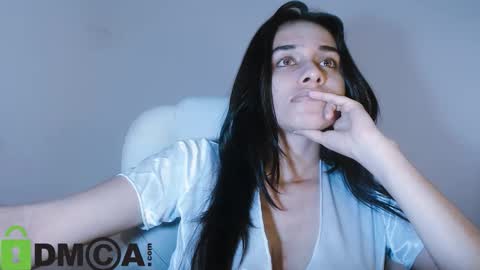 Snapshot of ter23m chatting on 15, 12, 2025 Lisa online show from 15, 12, 2025