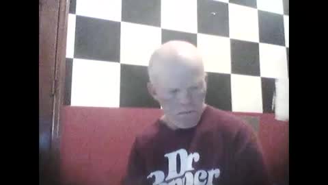 Snapshot of terdy2366 chatting on 15, 11, 2025 terdy2366 online show from 15, 11, 2025