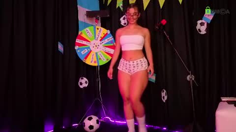 teresa  help me reach 100 like online show from 17, 7, 2026