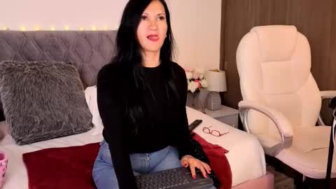 Emily online show from 9, 2, 2026