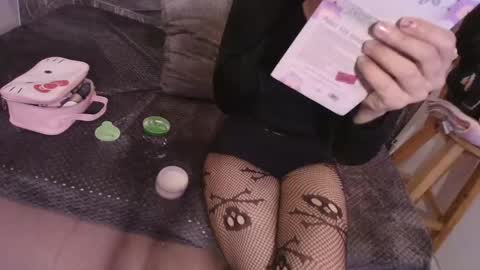 Terra Elowen online show from 16, 12, 2025