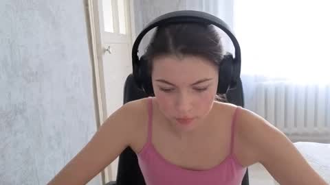 Anny Simpson online show from 13, 10, 2025