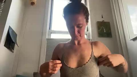 Snapshot of terraworship chatting on 26, 10, 2025 Terra Worship Findomme online show from 26, 10, 2025