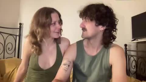 Snapshot of terry_and_elanor chatting on 3, 11, 2025 terry and elanor online show from 3, 11, 2025