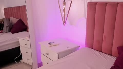 Snapshot of tessa_sinclaire chatting on 22, 5, 2026 TERESA online show from 22, 5, 2026