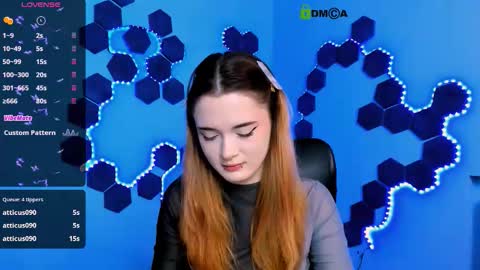 tessa_tea online show from 4, 12, 2025