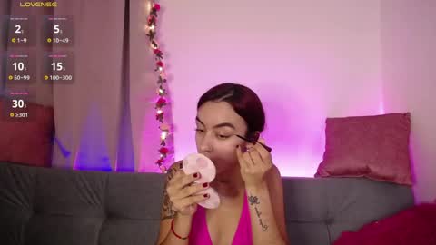 Tessa foxie      online show from 2, 6, 2026
