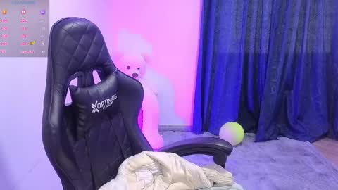 Snapshot of tessawhisnton chatting on 16, 1, 2025 Tessy online show from 16, 1, 2025