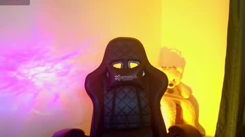 Snapshot of tessawhisnton chatting on 18, 9, 2025 Tessy online show from 18, 9, 2025