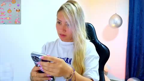 Snapshot of tessawhisnton chatting on 10, 10, 2025 Tessy online show from 10, 10, 2025