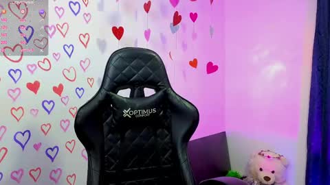 Snapshot of tessawhisnton chatting on 25, 5, 2026 Tessy online show from 25, 5, 2026