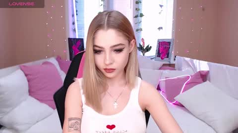 Snapshot of tessawillson chatting on 21, 1, 2025 Tessa online show from 21, 1, 2025