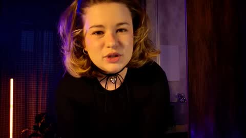 TESSA online show from 3, 11, 2025