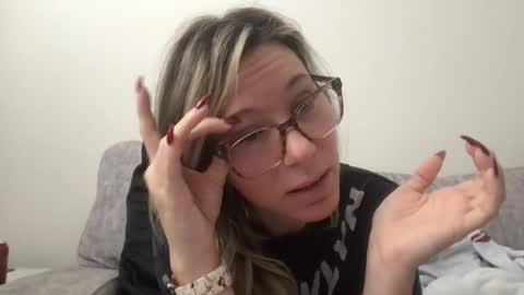 Daphne Summers online show from 10, 11, 2025