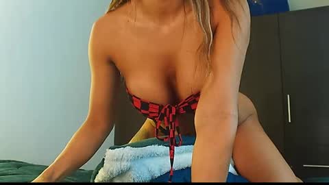 Snapshot of texas_curvykitten chatting on 22, 5, 2026 texas_curvykitten online show from 22, 5, 2026