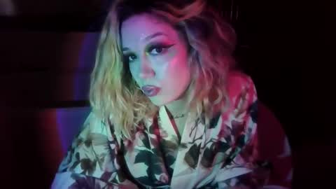 TEXASGIRLLLL online show from 6, 5, 2026