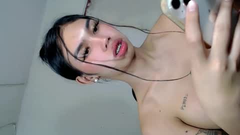 Luna online show from 4, 2, 2025