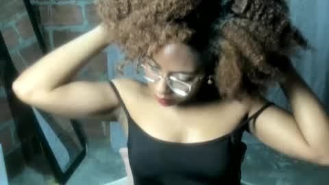thaimy_ online show from 3, 7, 2026