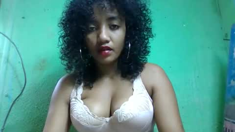 thalia1810 online show from 5, 12, 2025