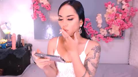 Snapshot of thalia_venture chatting on 8, 10, 2025 Thalia online show from 8, 10, 2025