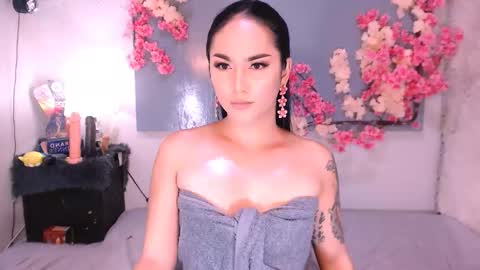 Snapshot of thalia_venture chatting on 18, 10, 2025 Thalia online show from 18, 10, 2025