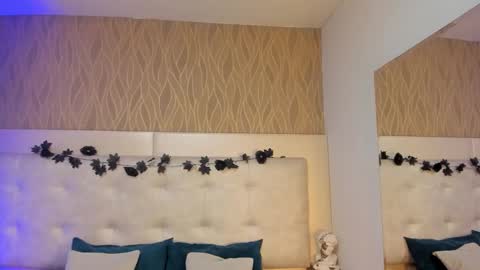 ThaliaWest online show from 16, 12, 2025