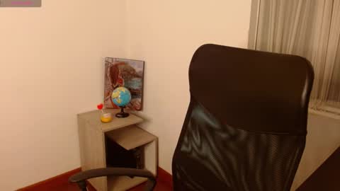   online show from 4, 3, 2025