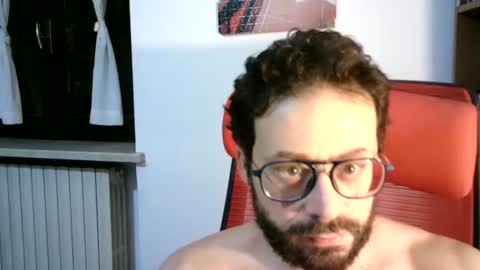 Snapshot of thamesbond chatting on 4, 1, 2025 thamesbond online show from 4, 1, 2025