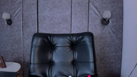 Snapshot of thara_webstter chatting on 4, 6, 2026 thara webstter online show from 4, 6, 2026