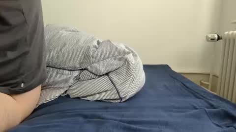 Snapshot of that_thing20 chatting on 8, 3, 2025 that_thing20 online show from 8, 3, 2025