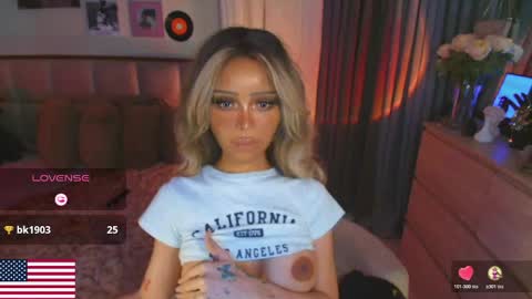 Snapshot of the_enchantressxx chatting on 25, 4, 2026 nabi butterfly online show from 25, 4, 2026