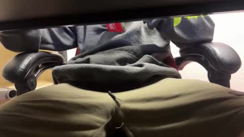 Snapshot of the_finger_in_ur_butt chatting on 4, 3, 2026 the_finger_in_ur_butt online show from 4, 3, 2026