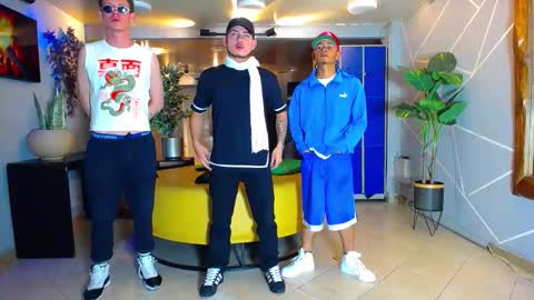 Snapshot of the_goodfellas chatting on 28, 9, 2025 the goodfellas online show from 28, 9, 2025