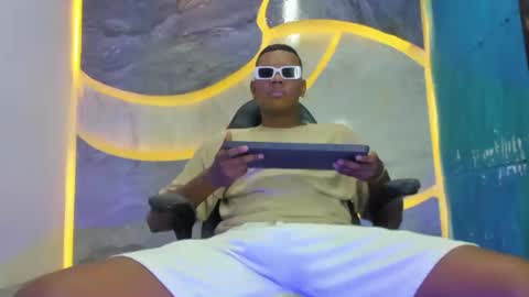 Snapshot of the_hot_boy0 chatting on 13, 11, 2025 the_hot_boy0 online show from 13, 11, 2025