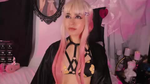 Snapshot of the_kitty_roxy chatting on 20, 2, 2025 ... ... online show from 20, 2, 2025