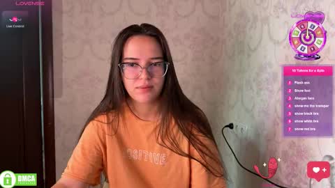 Snapshot of the_princese chatting on 14, 11, 2025 Alice online show from 14, 11, 2025