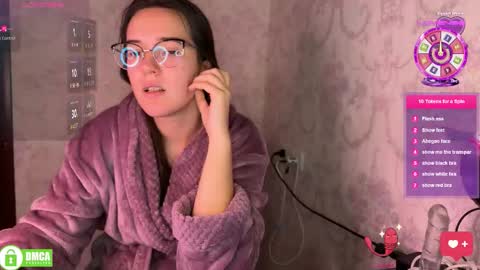 Snapshot of the_princese chatting on 17, 11, 2025 Alice online show from 17, 11, 2025