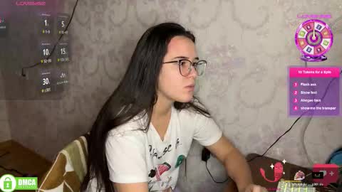 Snapshot of the_princese chatting on 28, 11, 2025 Alice online show from 28, 11, 2025